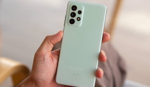 مقایسه صفحه نمایش در گوشی های گلکسی a52s و گلکسی a52