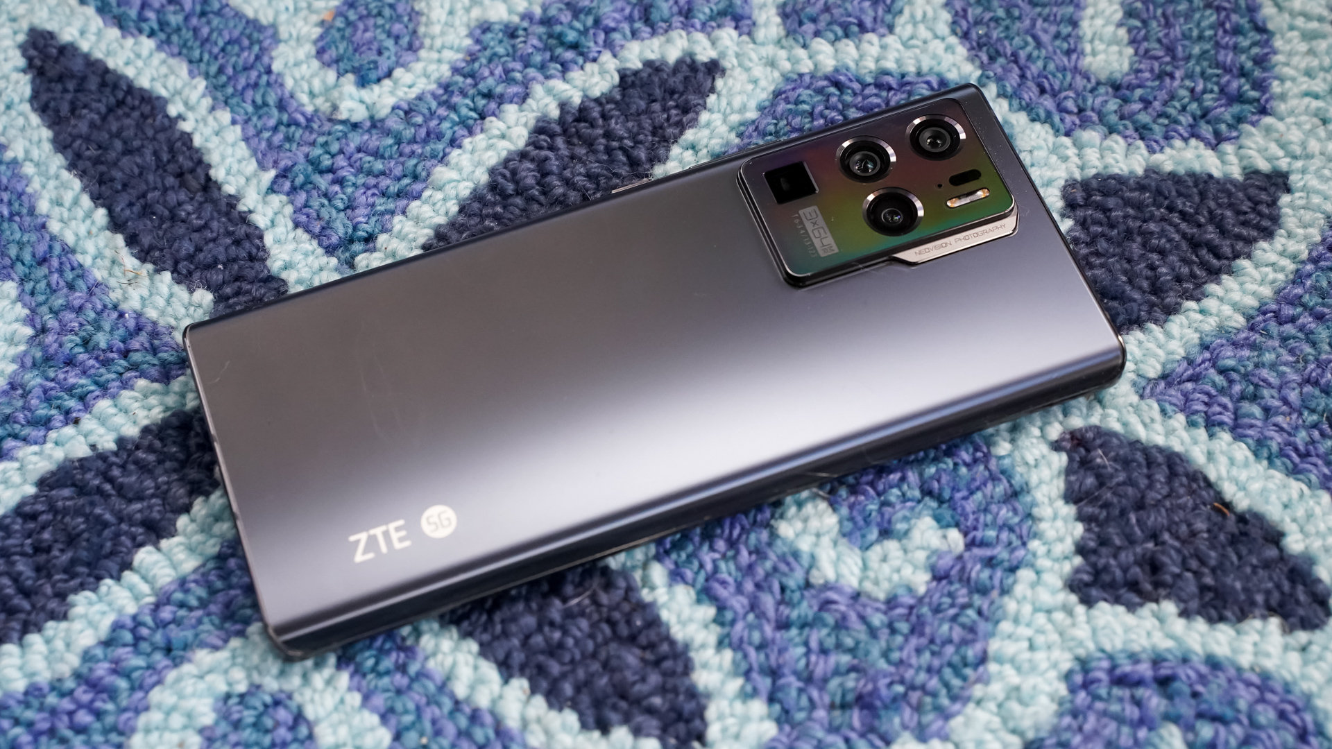 بهترین گوشی های گیمینگ 2022 - ZTE Axon 30 Ultra