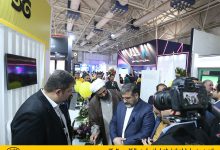 وزیر ارشاد غرفه ایرانسل