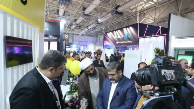 وزیر ارشاد غرفه ایرانسل