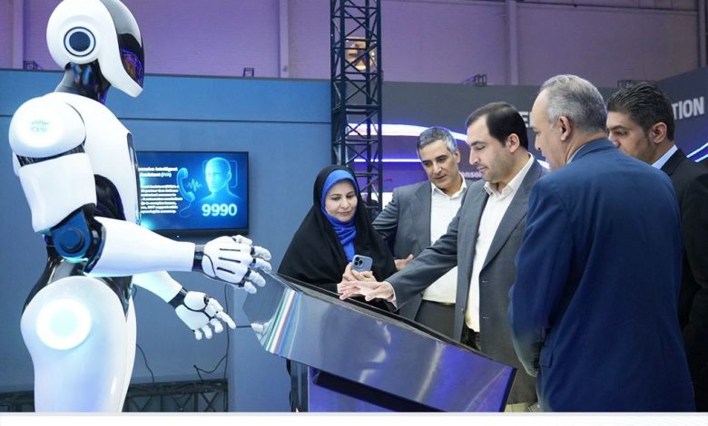 معرفی «چتبات» و «IVA» همراه اول در الکامپ ۱۴۰۴
