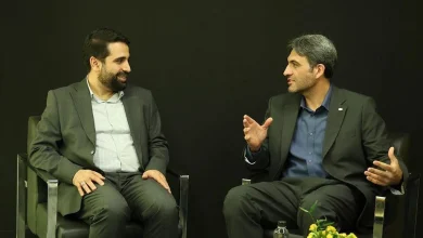 دبیر شورای عالی فضای مجازی از غرفه ایرانسل بازدید کرد